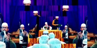 PEMBUKAAN MAJELIS NAFAHATUS SHOLIHINSedang Berlangsung pengajian rutin bulanan…2019-07-04 19:31:06