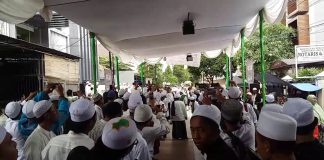 Arak Arakan Maulid Akhir khomis kwitang